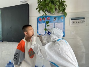 宁南县人民医院进校园开展核酸采集工作