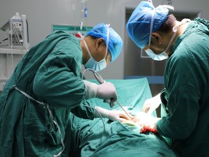 突破高龄手术禁区，县人民医院成功为93岁老人行胆囊切除术