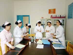 护理部组织人员质控临床科室护士长行政管理工作